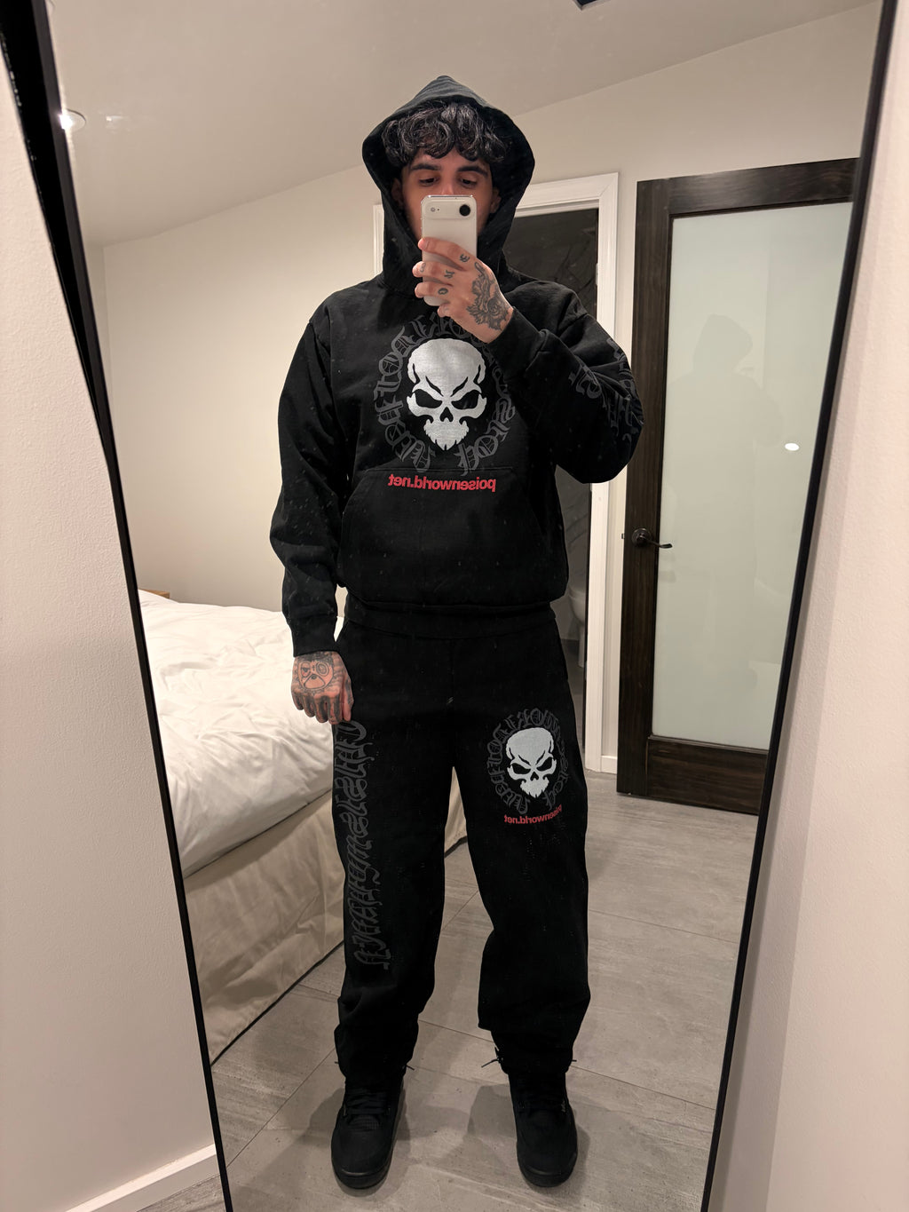 SANCTUARY ULTRA HEAVYWEIGHT HOODIE (phantom black)