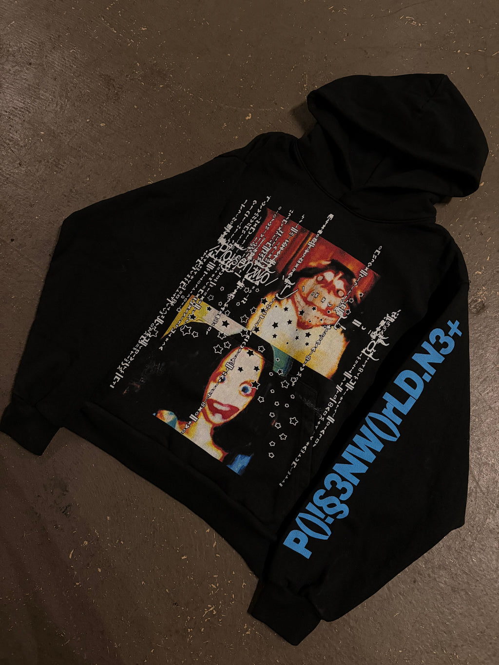 CREEPYPASTA ULTRA HEAVYWEIGHT HOODIE (phantom black)